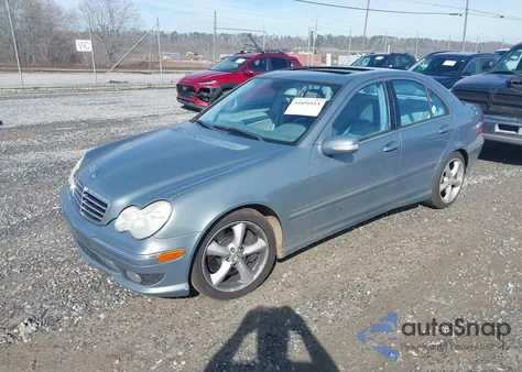 2005 Mercedes-Benz C 230 Kompressor Sport z USA, uszkodzony, nr VIN WDBRF40JX5F715599